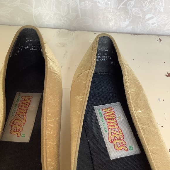 Vintage Wimzees Metallic Gold Flats - Picture 7 of 9